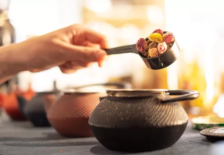 Top Chinese Herbal Remedies to Boost Mood